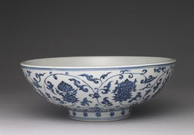 图片[2]-Large bowl with underglaze-blue decoration of the Eight Buddhist Symbols on lotus blossoms, Hsuan-te reign (1426-1435), Ming dynasty-China Archive